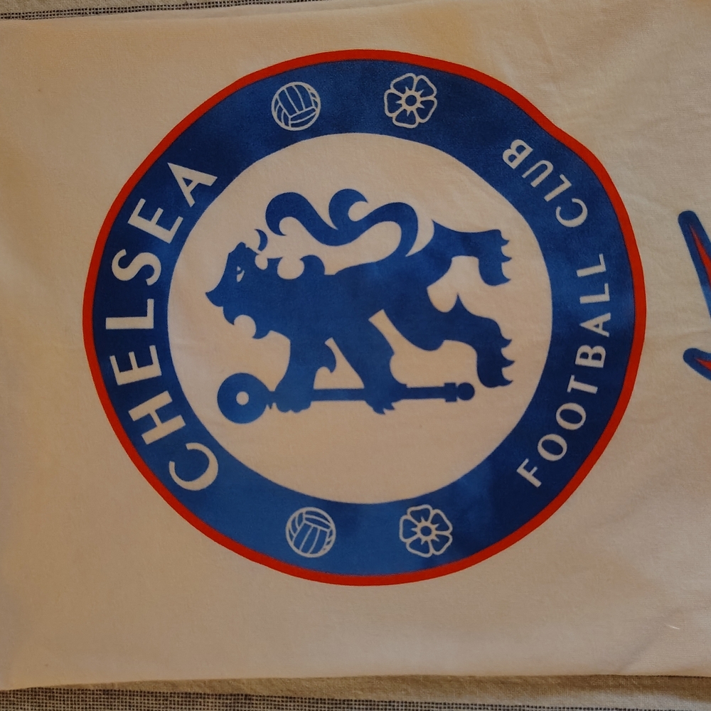 NIKE Chelsea Football Club Cream Size L